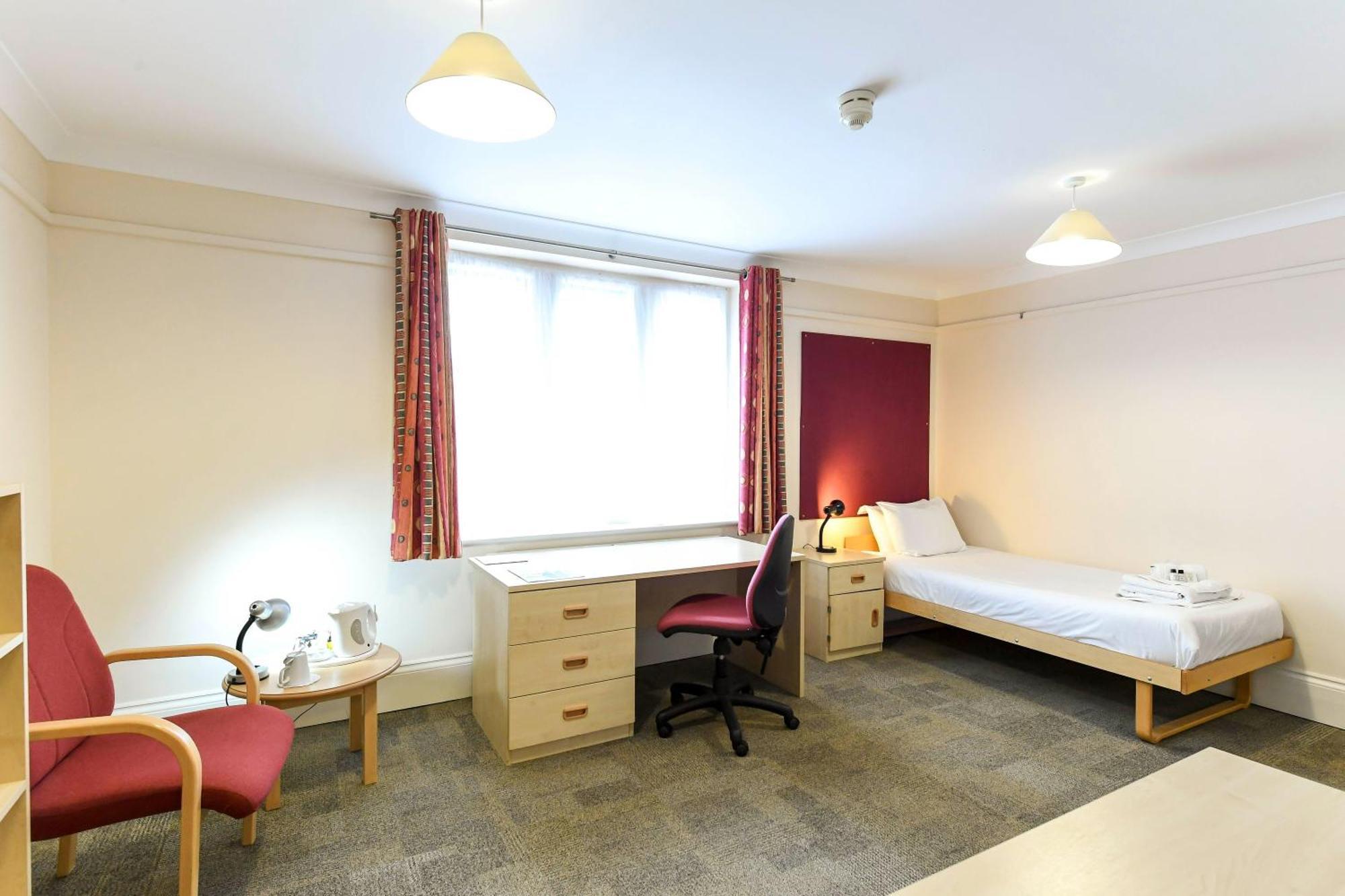 Selwyn College, Apartment *