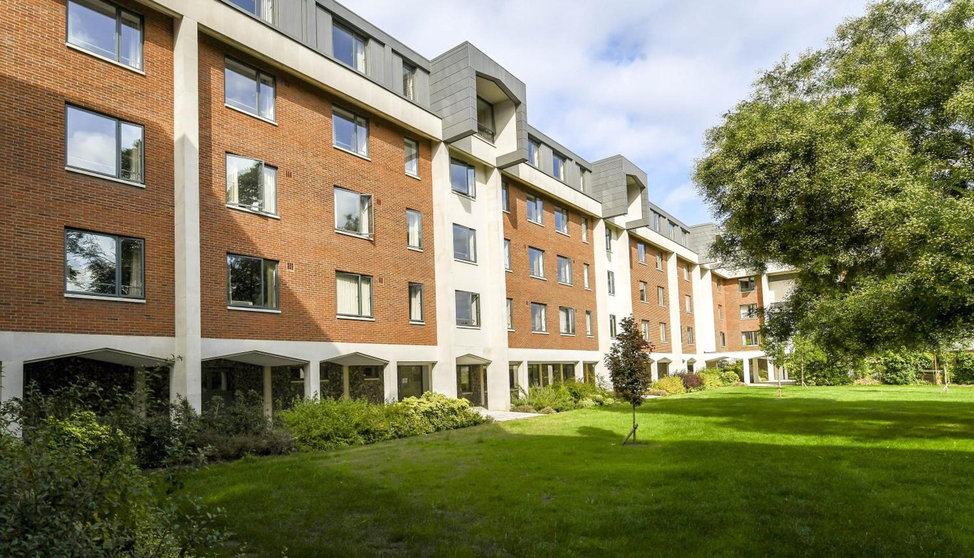 Apartment Selwyn College, *